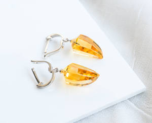 Elegantes Pendientes Colgantes de Esfera de Citrino con Cierres de Seguridad, Estilo Lujoso, Plata 925, Pendientes Colgantes Modernos - Product Image 3