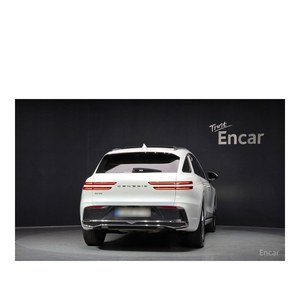 Genesis GV70 2.5T Essence 2WD 2024 avec boîte de vitesses automatique, sièges en cuir, caméra arrière - 57 043 km, conduite à gauche - Product Image 4