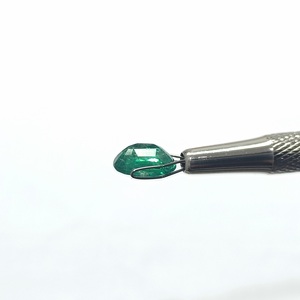 มรกตสีเขียว 2.69 กะรัต จากแซมเบีย พลอยหลวม (3.25 รัตติ) - Product Image 4
