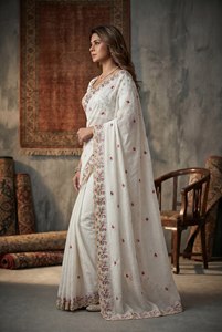Sari de Seda Blanco Bordado con Borde Floral, Tradicional Indio para Bodas y Fiestas, Corte Regular para Mujer, Largo hasta el Suelo - Product Image 4