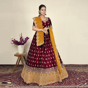 ชุดเฟนดี เลเฮนกา โจลี พร้อมงานปักลายชาติพันธุ์ที่ประณีตและขอบกว้าง |   ผู้ซื้อสินค้าขายส่งชุดงานรื่นเริงและชุดแต่งงานสำหรับผู้หญิง - Product Image 3