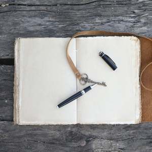 Carnet de notes en cuir de style vintage de haute qualité avec reliure à clés, papier en coton blanc, idéal pour écrire, dessiner et peindre, cadeau parfait. - Product Image 3