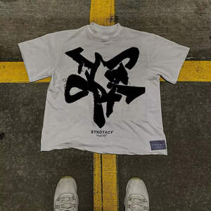 T-shirt décontracté rétro américain 100 % coton, coupe carrée, col ras du cou, surdimensionné, avec broderie et patchs usés pour homme - Product Image 5