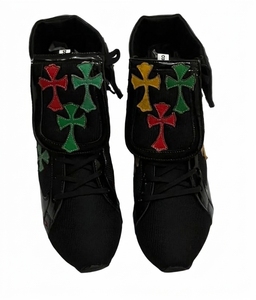 Chaussures de boxe montantes noires personnalisées avec empiècements croisés colorés, en maille respirante, à fermeture auto-agrippante, pour toutes les conditions météorologiques, bottes d'entraînement antidérapantes - Product Image 4