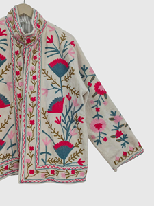 Veste à col mandarin brodée à la main avec des motifs floraux, manches longues, en coton, style bohème chic, vêtements de printemps pour femmes, taille plus - Product Image 2