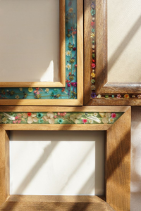 Cadre photo carré en bois massif fait à la main avec coins arrondis et couvercle en verre - Product Image 4