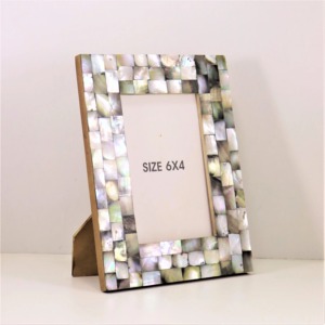 Cheap price mother of peals inlaid <b>frames</b> for photos beautiful capiz pearl inlay photo <b>picture</b> <b>frame</b> - Product Image 4