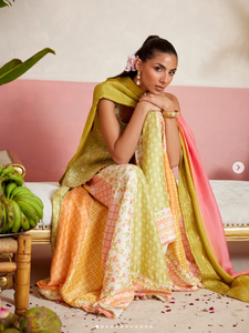 Ensemble Salwar Kameez Réversible en Soie Satinée pour Femme, Style Indien et Pakistanais Traditionnel, Coupe Courte, Idéal pour Mariage, Coupe Classique, Protection Solaire - Product Image 1