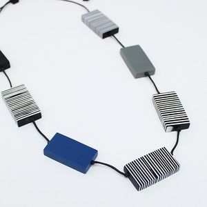 Collier à la mode en perles de résine et de bois faites à la main, bijoux de haute qualité conformes aux normes d'exportation - Product Image 3