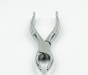 Pinzas de Extracción Dental de Acero Inoxidable con Patrón Inglés, Empuñadura Moleteada Plateada, para Extracción Manual de Dientes Caninos y Premolares Inferiores - Product Image 3