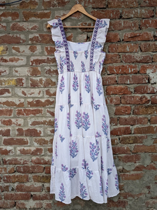 ชุดเดรสแม็กซี่อินเดียทำมือ พิมพ์ลายด้วยมือบนผ้าฝ้าย ทอเป็นชั้นๆ ระบายอากาศได้ดี คอเหลี่ยม แขนกุด ลายดอกไม้ - Product Image 6