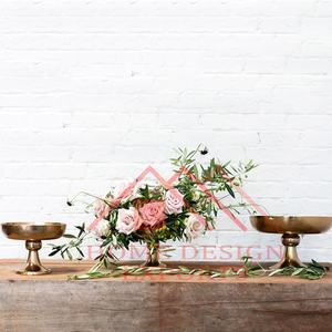 Grand vase à fleurs en compote dorée pour centres de table de mariage Vase à bol à piédestal doré en aluminium massif Best-seller - Product Image 4