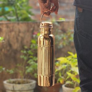 Bouteille d'eau artisanale en cuivre classique avec texture martelée, portable, style vintage - Product Image 5