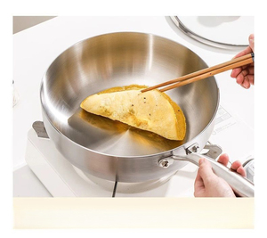 Sartén de acero inoxidable de alta resistencia, ideal para freír, saltear y tostar alimentos fácilmente. - Product Image 3