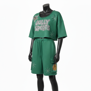 Ensemble crop top et short en molleton de coton lourd pour femme, vert forêt, avec patch brodé et logo personnalisé, 100 % coton - Product Image 4