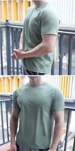 Custom Compression Exercise Shirt Manufacturer Gym Performance Wear Moisture Wicking <b>Polyester</b> Spandex Embroidery Custom Logo - Product Image 3
