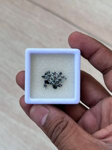 Espinela gris natural facetada con corte de pera - Product Image 3