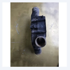 Boîtier de thermostat de moteur Iveco Cursor, sortie d'eau du cylindre, compatible avec le boîtier de thermostat du moteur Iveco Cursor, pièces détachées auto - Product Image 3