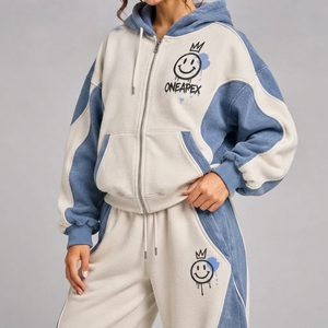Ensemble de survêtement pour femme bleu glace et blanc avec fermeture éclair, design à empiècements de couleur, pantalon de jogging oversize, style streetwear - Product Image 2
