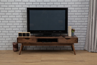 Meuble TV en bois massif de style Mid-Century Modern avec 2 tiroirs de rangement, pieds coniques, finition noyer foncé, compatible avec les téléviseurs de 50 à 54 pouces, durable, pour salon