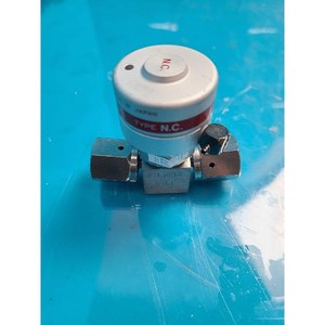 Vanne à diaphragme FUJIKIN 316L 23718 haute pureté, utilisée comme pièce détachée pour équipement semi-conducteur Legacy - Product Image 5