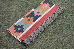 พรมปูพื้นสไตล์โบฮีเมียนสมัยใหม่ ทำจากเส้นใยปอกระเจา  งานแฮนด์เมด  ใช้ได้สองด้าน  ตกแต่งด้วยเส้นใยธรรมชาติ  ราคาโรงงานขายส่ง - Product Image 3