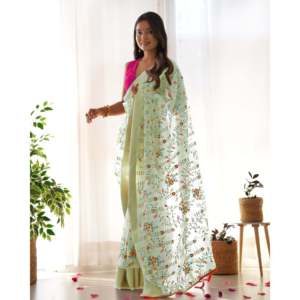 Ensemble Lehenga Choli traditionnel pour femmes, qualité supérieure par Liksha - Product Image 4