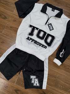 Conjunto de Chaqueta Corta Impermeable con Capucha de Dos Piezas Personalizada, Chaqueta Cortavientos con Parches y Cremallera de Nailon, Ropa Deportiva Urbana para Hombre - Product Image 3