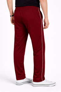 Pantalones Deportivos Crimson Red Active Comfort para Hombre – Un prenda esencial para el día a día, audaz y fabricada con materiales ligeros. - Product Image 3