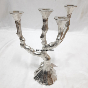 Centre de table de mariage élégant en métal de qualité supérieure, finition dorée haut de gamme, 4 bras, porte-bougie - Product Image 3