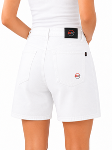 Shorts en jean pour femmes, denim de qualité supérieure, look moderne, taille confortable et poches pratiques pour un usage quotidien. - Product Image 5