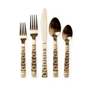Ensemble de couverts en laiton faits à la main, finition dorée, collection d'ustensiles de table élégants pour mariage et banquet - Product Image 2