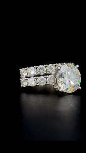 แหวนเพชรสำหรับงานแต่งงานสีเงิน925แบบปรับแต่งได้5Ct มี4กรงเล็บ VVS1เพชรโมอิสซาไนต์สำหรับเป็นของขวัญ - Product Image 5