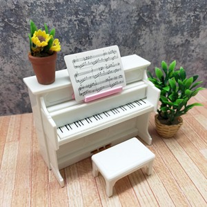 Mini piano y taburete de plástico color marfil, accesorio de escena musical para casa de muñecas, decoración del hogar, para mayores de 14 años - Product Image 5