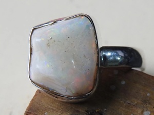 แหวนโอปอลเงินธรรมชาติขัดเงาจากออสเตรเลีย ของขวัญคลาสสิกสำหรับงานแต่งงานและงานปาร์ตี้สำหรับเธอ เครื่องประดับแฟชั่นมาใหม่ - Product Image 4