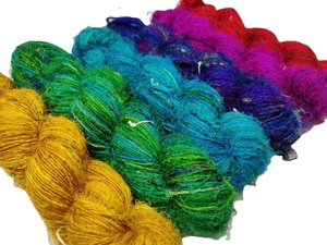 Magnifique fil de soie de sari recyclé filé à la main, 196 couleurs, durable pour le tricot, le crochet, le tissage et l'artisanat de macramé - Product Image 6