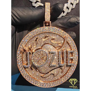 จี้ชื่อแบบกำหนดเอง Iced Out รุ่น Jozue ทำจากเงินแท้ 925 ประดับเพชรโมอิสซาไนต์ทรงกลม สไตล์ฮิปฮอป หรูหรา - Product Image 2