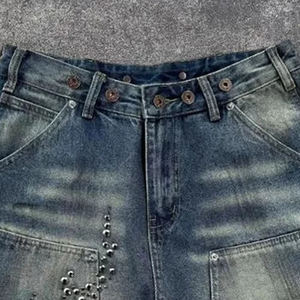 กางเกงยีนส์ขาสั้นเดนิมปักโลโก้แฟชั่นลำลอง กางเกงยีนส์ขาสั้นสีเข้มแบบมีกระเป๋าปะ กางเกงยีนส์ขาสั้นทรงหลวมสำหรับผู้ชาย - Product Image 5