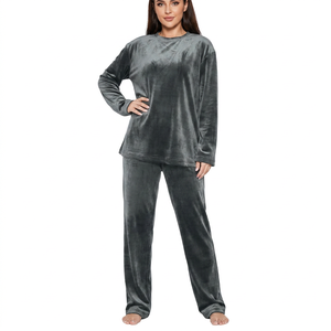 Ensemble de vêtements de nuit décontractés pour femmes, gris, à manches longues, col rond, coupe ample, couleur unie, hiver - Product Image 3