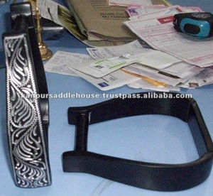 Étriers à cheval gravés à la main - Product Image 2
