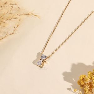 Collar de diamantes talla pera con claridad VVS-VS, certificado por IGI, hecho a mano con pasión por parte de un proveedor y fabricante indio. - Product Image 1