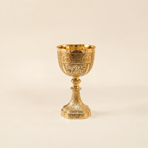 Copa de Metal con Acabado Dorado Antiguo, Cáliz Ornamentado con Grabados Florales, Taza Decorativa de Lujo Vintage para Decoración del Hogar - Product Image 5