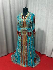 Kaftan de soirée et de mariage bleu en soie, brodé à la main de motifs floraux, à manches longues et longueur cheville, style modeste - Product Image 5