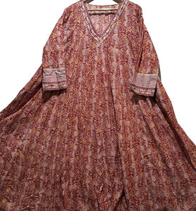 เดรสผ้าฝ้ายออร์แกนิคสีส้มสำหรับผู้หญิง ดีไซน์หรูหรา คอวี แขนยาวทรงบาน เอวเข้ารูป สไตล์ชาติพันธุ์ - Product Image 1