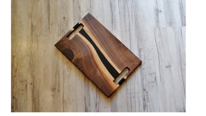 Planche à découper en bois faite à la main, forme rectangulaire avec poignée, bois naturel avec design grain de résine, bloc de découpe de cuisine - Product Image 6