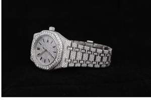 นาฬิกาข้อมือแฟชั่นธุรกิจหรูหราปรับแต่งได้ ประดับเพชรโมอิสซาไนต์ ความใส VVS ระบบควอตซ์ หน้าปัดคริสตัลแซฟไฟร์ - Product Image 3