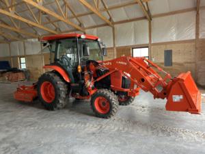 รถแทรกเตอร์ขนาดเล็ก L4060 4WD ดีเซล 40 แรงม้า รุ่นขายดี พร้อมอุปกรณ์การเกษตร ระบบปั๊มไฮดรอลิก PTO และตัวเลือกห้องโดยสาร - Product Image 4