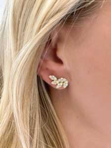 Boucles d'oreilles clous incurvées en diamant de laboratoire, or 14K, taille marquise, motif branche de vigne, fabricant de bijoux en gros - Product Image 2