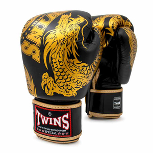 Guantes de Boxeo Twins con Diseño OEM y Serigrafía Dorada, Correa de Cuero Genuino Premium, 16 Oz, Guantes Personalizados Twins Pro Punching - Product Image 4