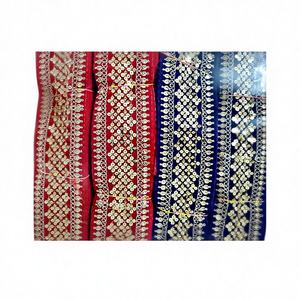 Dentelle brodée de haute qualité avec finitions soignées pour vêtements et bordures de tenues ethniques. - Product Image 1